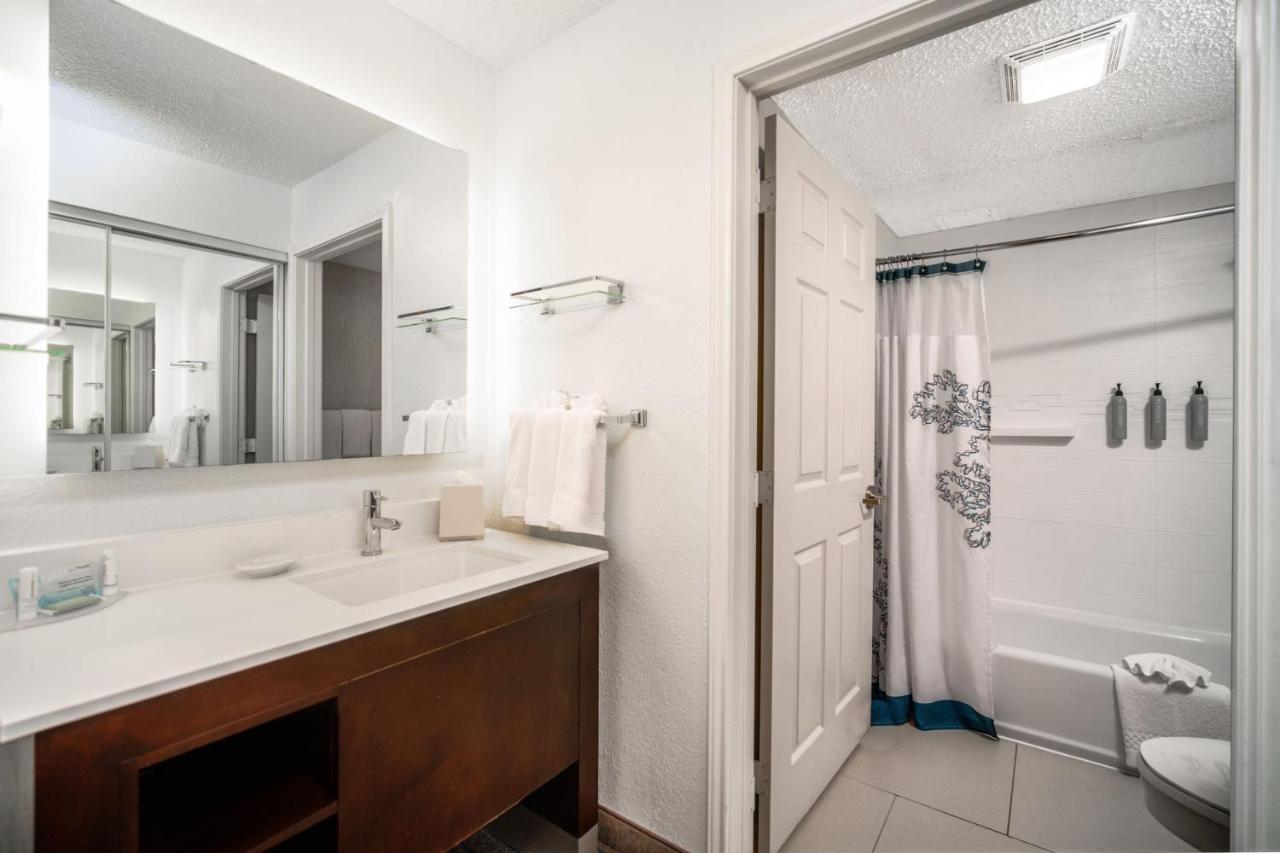 One-Bedroom Queen Suite with Sofa Bed at Residence Inn by Marriott McAllen