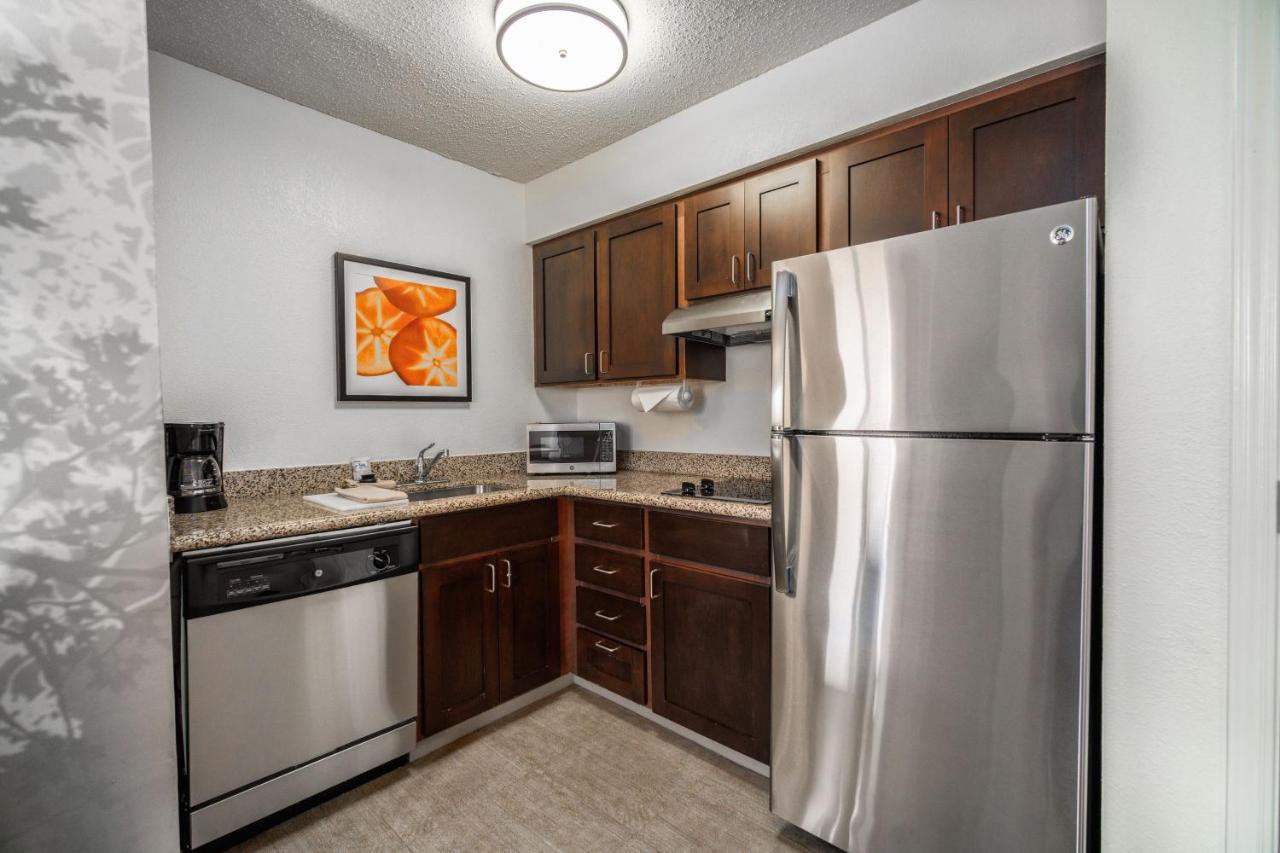 One-Bedroom Queen Suite with Sofa Bed at Residence Inn by Marriott McAllen