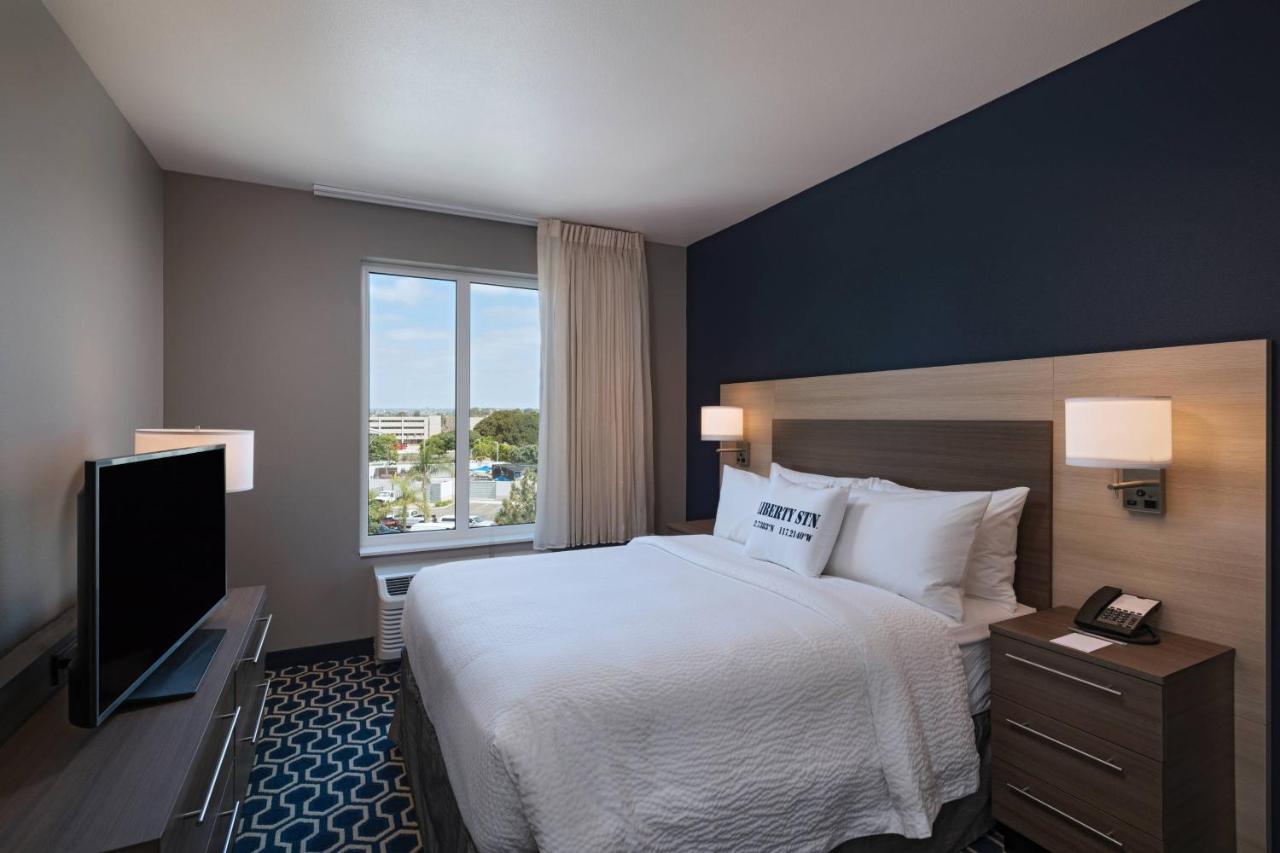 1 Bedroom Suite, 1 King, Sofa bed at TownePlace Suites by Marriott San Diego Airport/Liberty Station