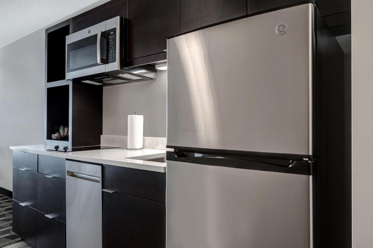 One-Bedroom Queen Suite with Sofa Bed at TownePlace Suites by Marriott Monroe