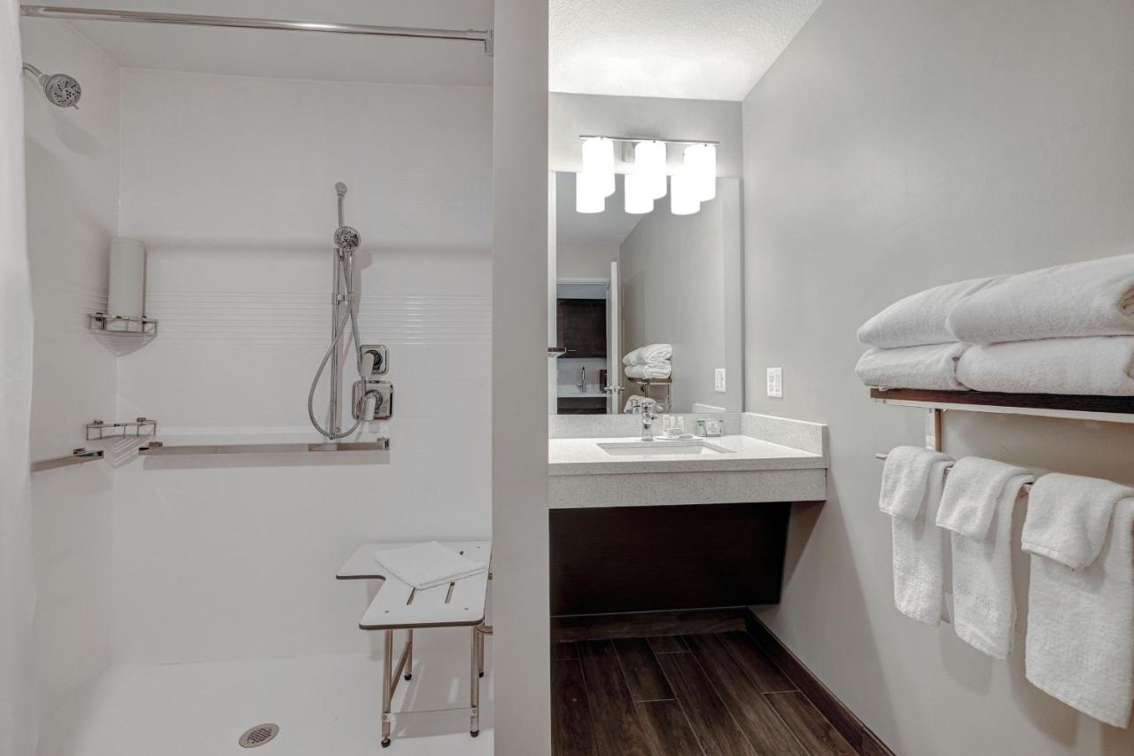 One-Bedroom Queen Suite with Sofa Bed at TownePlace Suites by Marriott Monroe