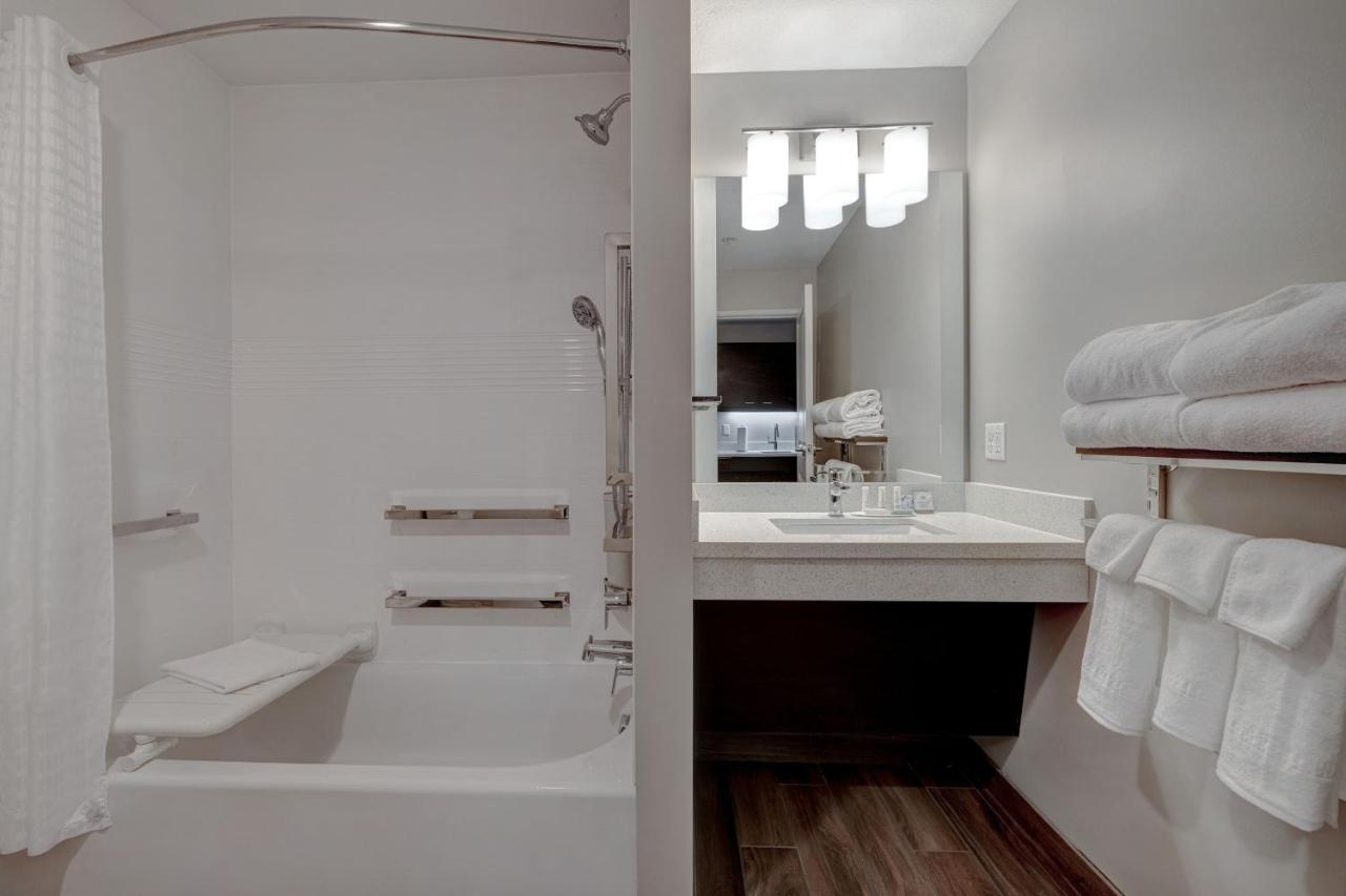 One-Bedroom Queen Suite with Sofa Bed at TownePlace Suites by Marriott Monroe
