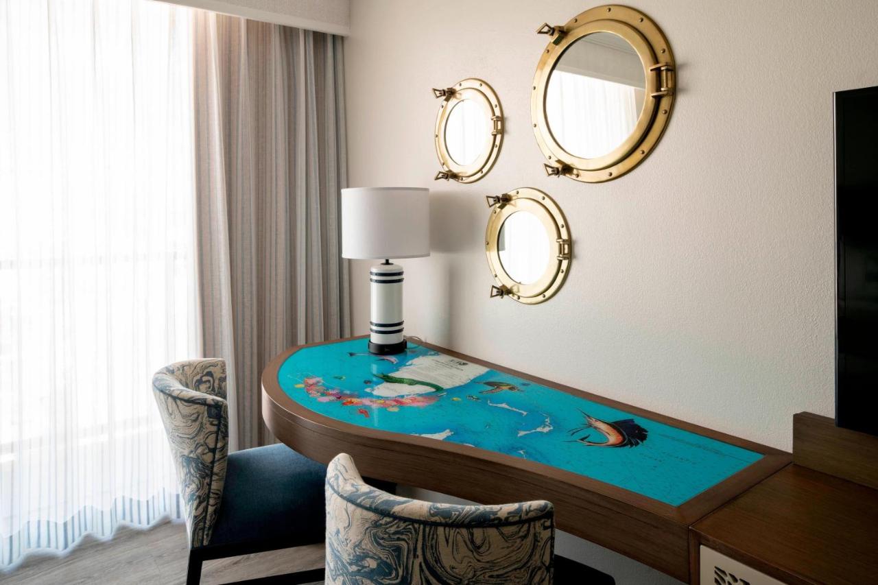 Guest room, 1 King, Partial ocean view, Balcony at Hollywood Beach Marriott