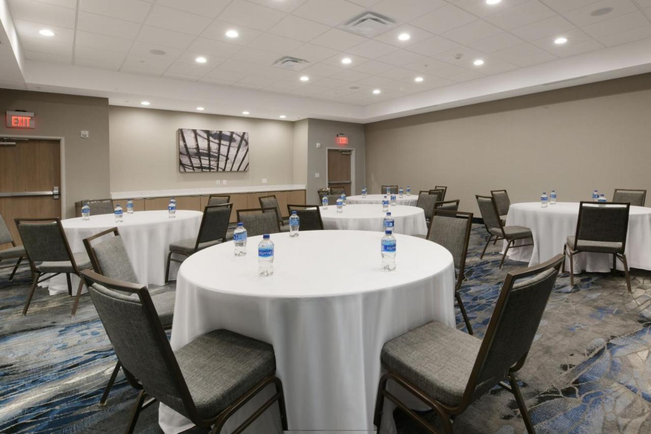 | Fairfield by Marriott Inn & Suites Dallas East