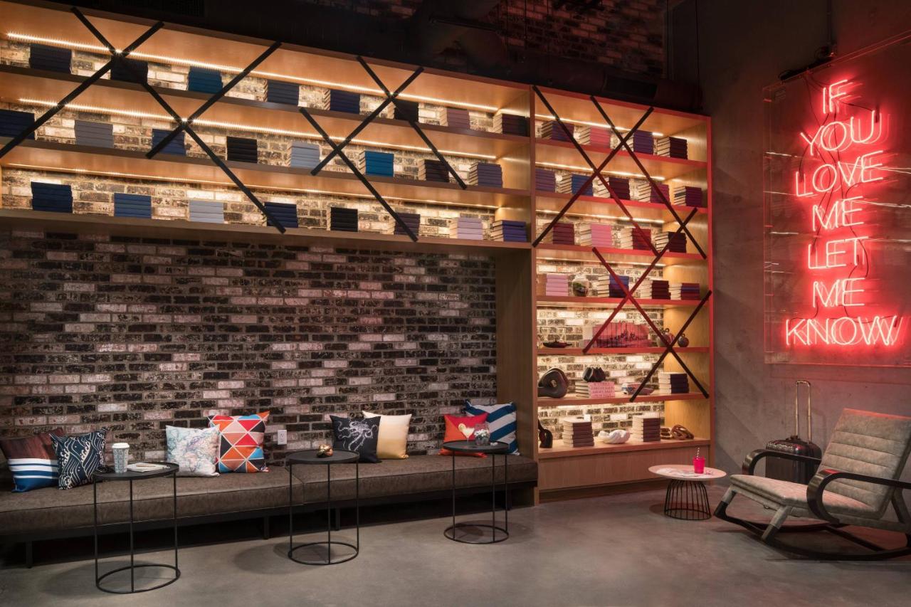  | Moxy San Diego Gaslamp Quarter