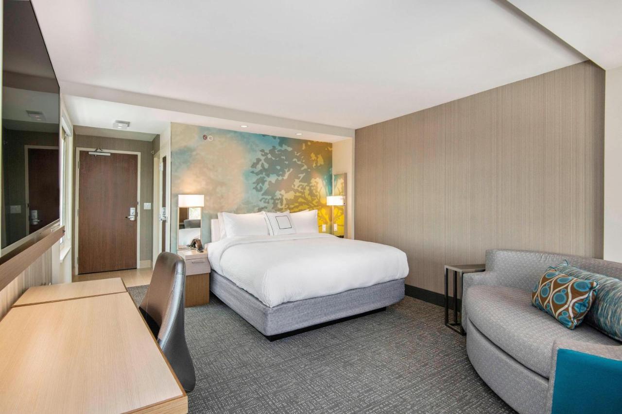  | Courtyard by Marriott Raleigh Cary/Parkside Town Commons