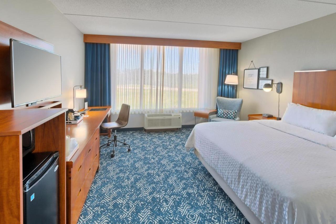 King Room at Four Points By Sheraton Raleigh Durham Airport