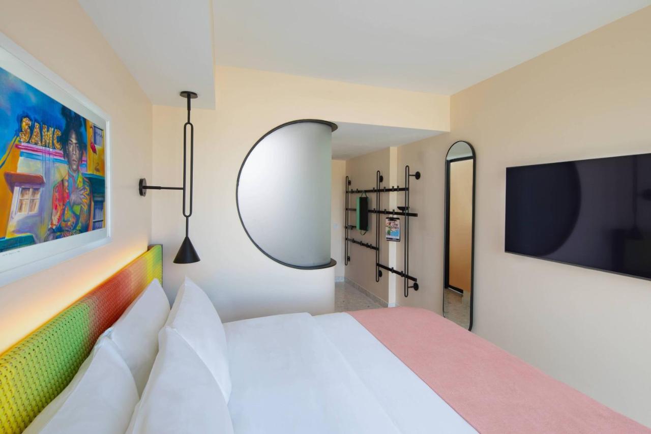 King Room at Moxy Miami South Beach