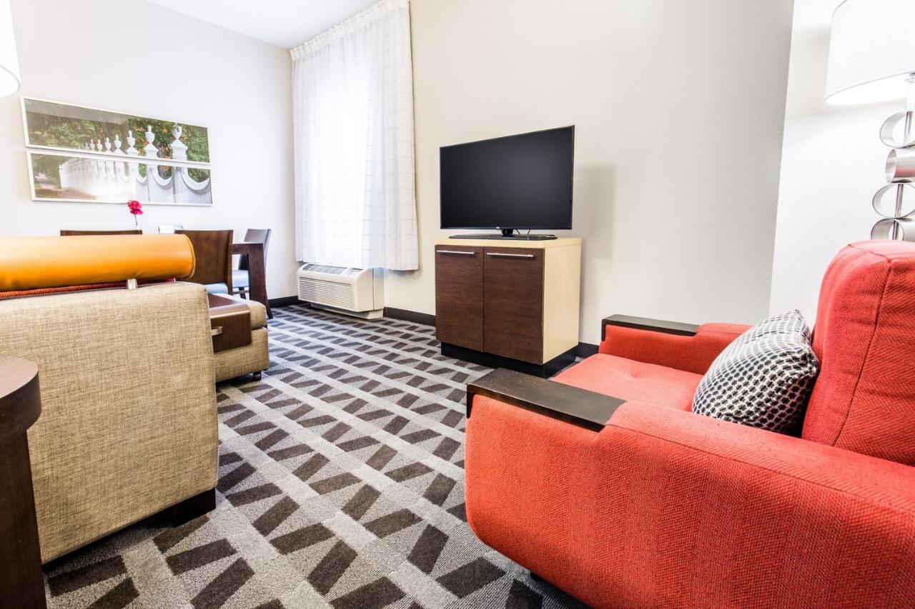 | TownePlace Suites by Marriott Gilford