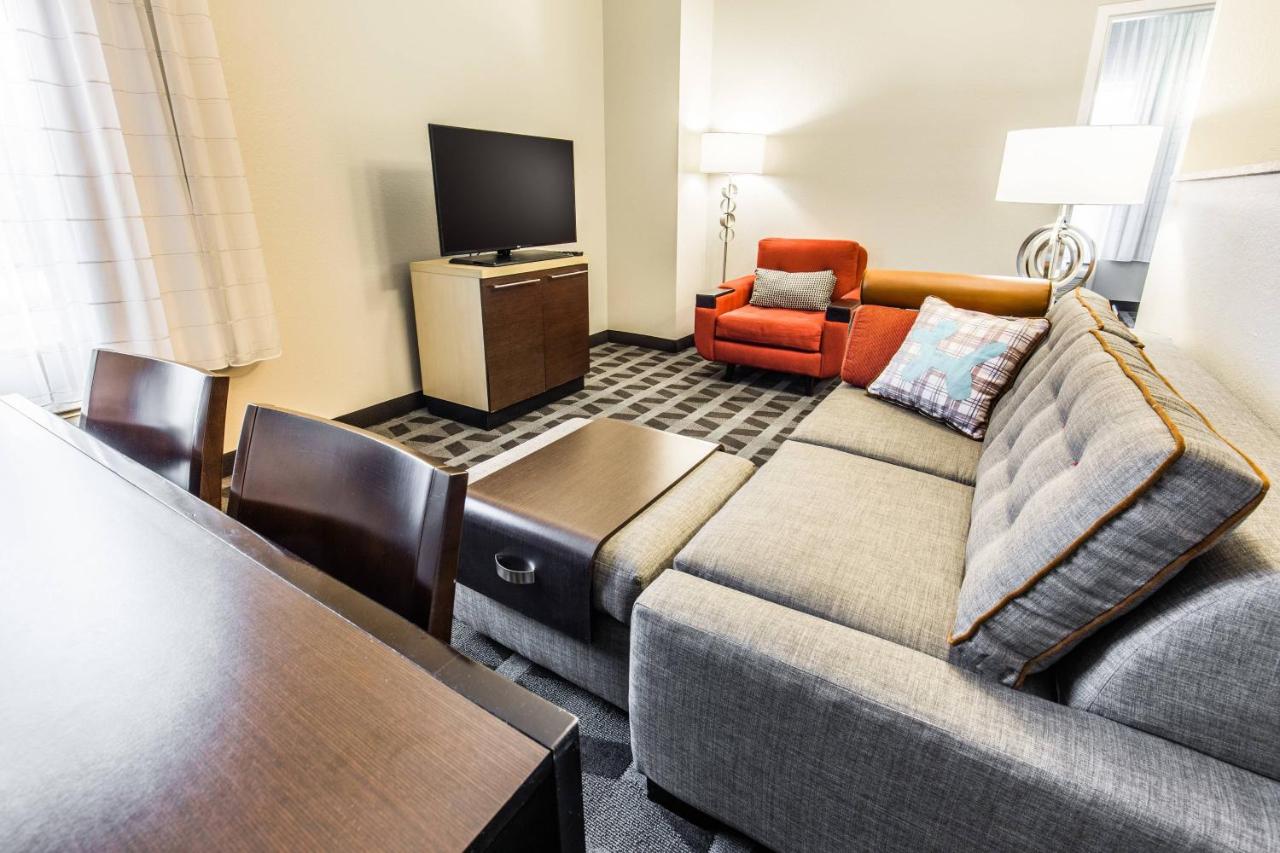 | TownePlace Suites by Marriott Gilford