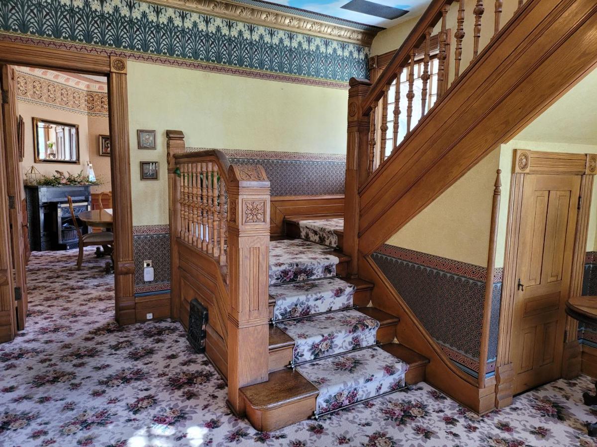  | Grand Victorian B&B Inn