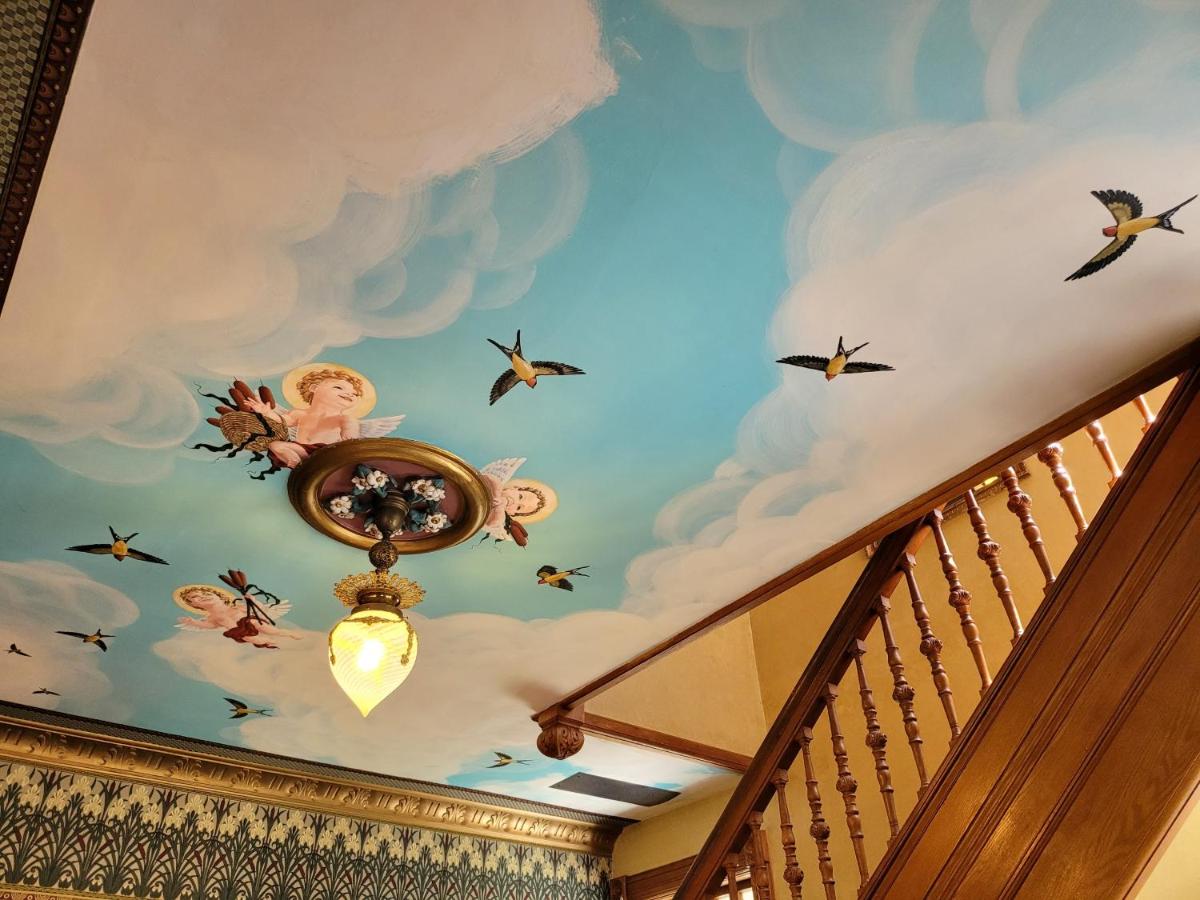  | Grand Victorian B&B Inn