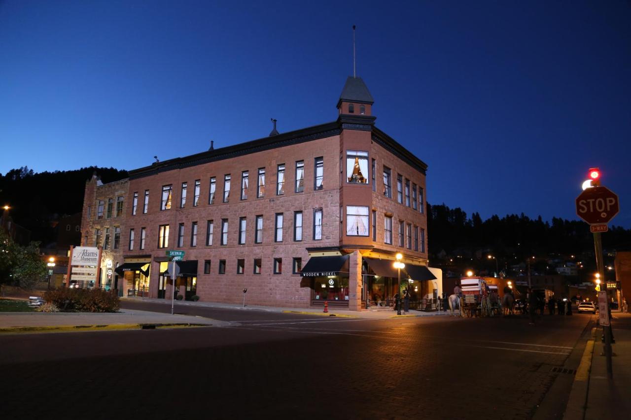  | Martin & Mason Hotel