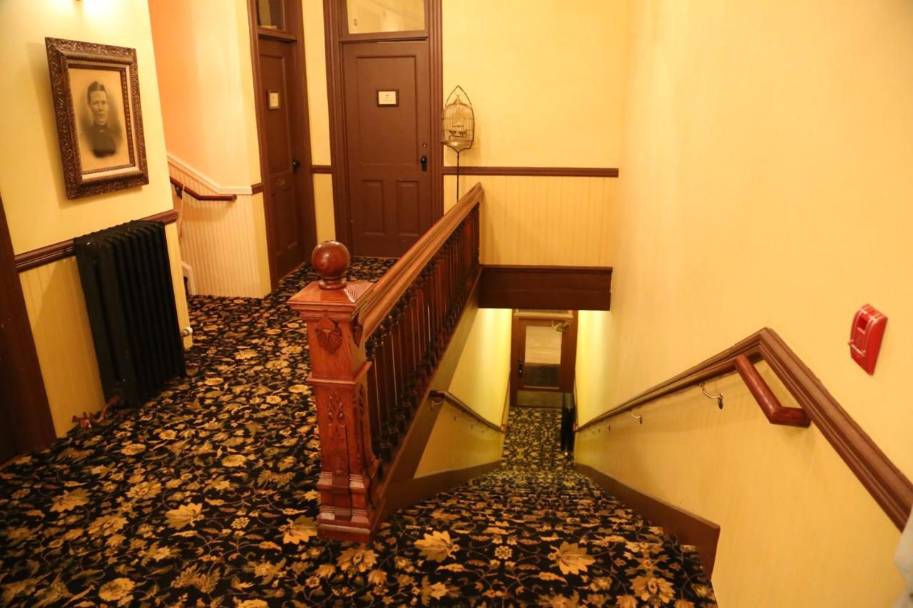  | Martin & Mason Hotel