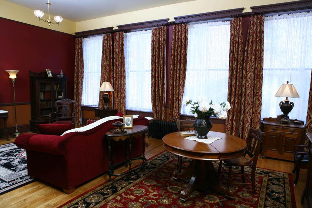  | Martin & Mason Hotel