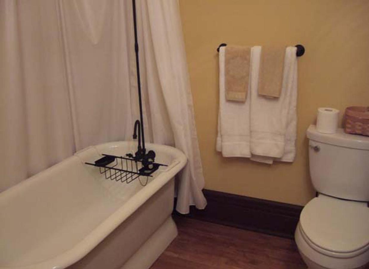  | Martin & Mason Hotel