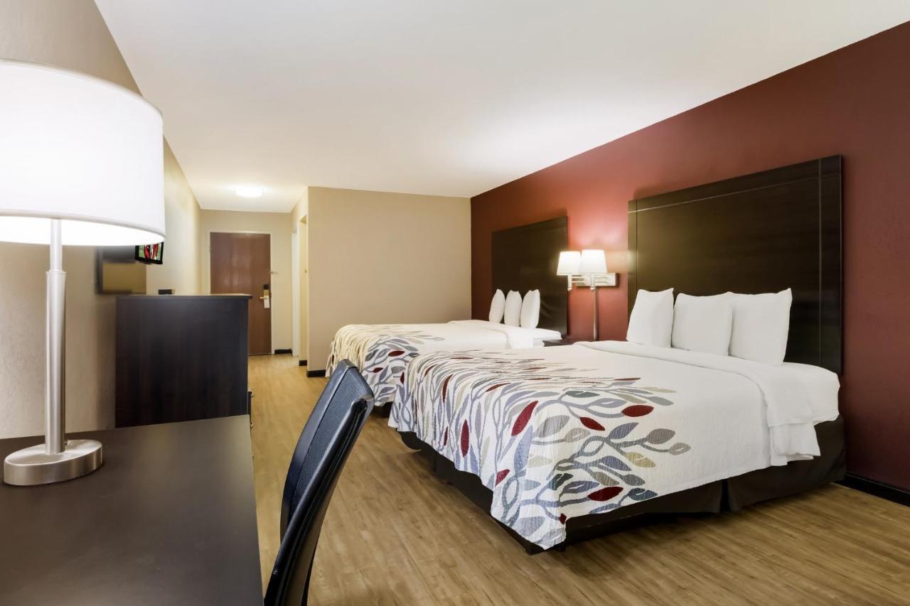 Queen Room with Two Queen Beds - Non-Smoking at Red Roof Inn South Bend - Mishawaka