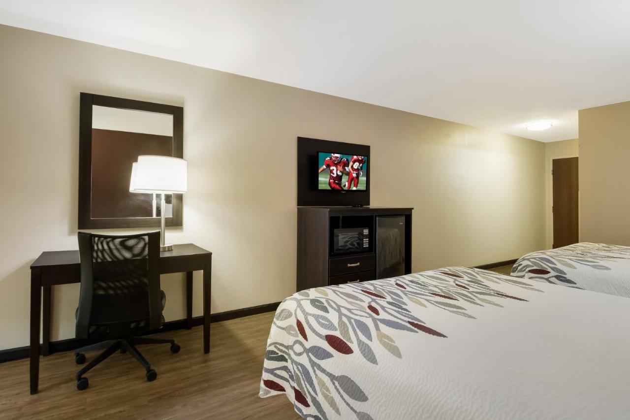 Queen Room with Two Queen Beds - Non-Smoking at Red Roof Inn South Bend - Mishawaka
