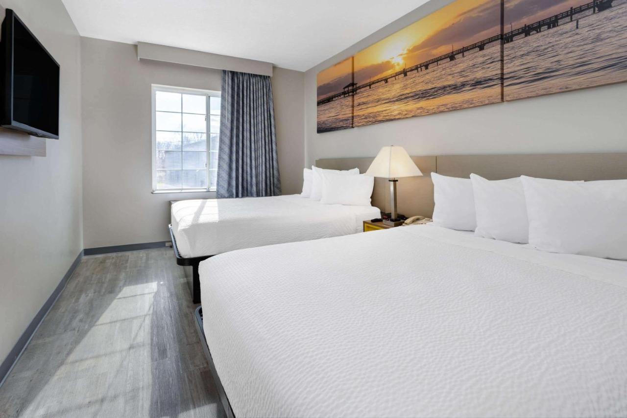 | Days Inn & Suites by Wyndham Cherry Hill - Philadelphia