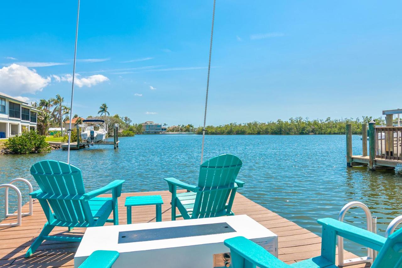 | Latitude 26 Waterfront Boutique Resort - Bonita Springs