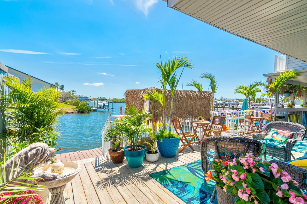 | Latitude 26 Waterfront Boutique Resort - Bonita Springs