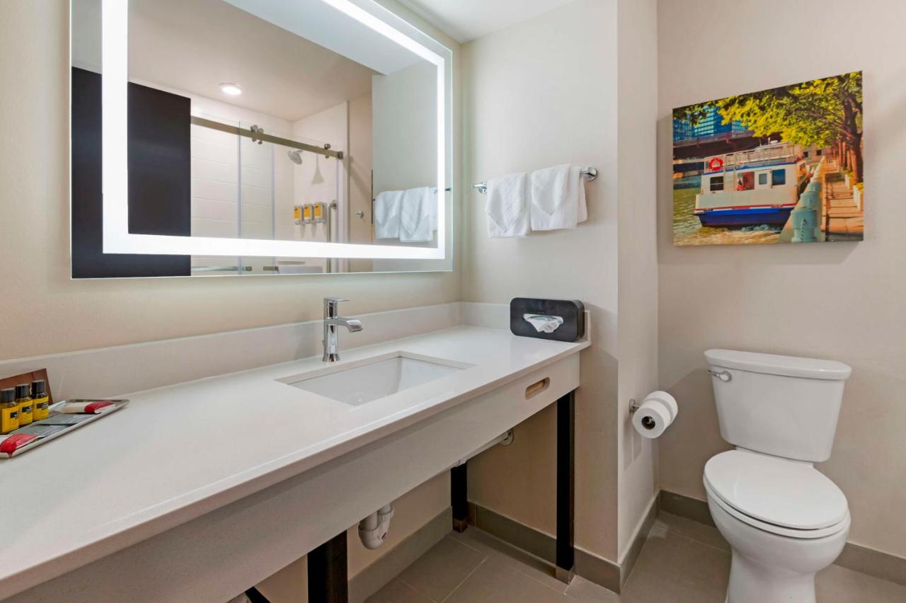  | Best Western Plus South Holland Chicago Southland