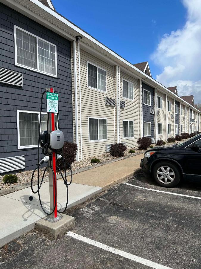 | Best Western Plymouth Inn-White Mountains