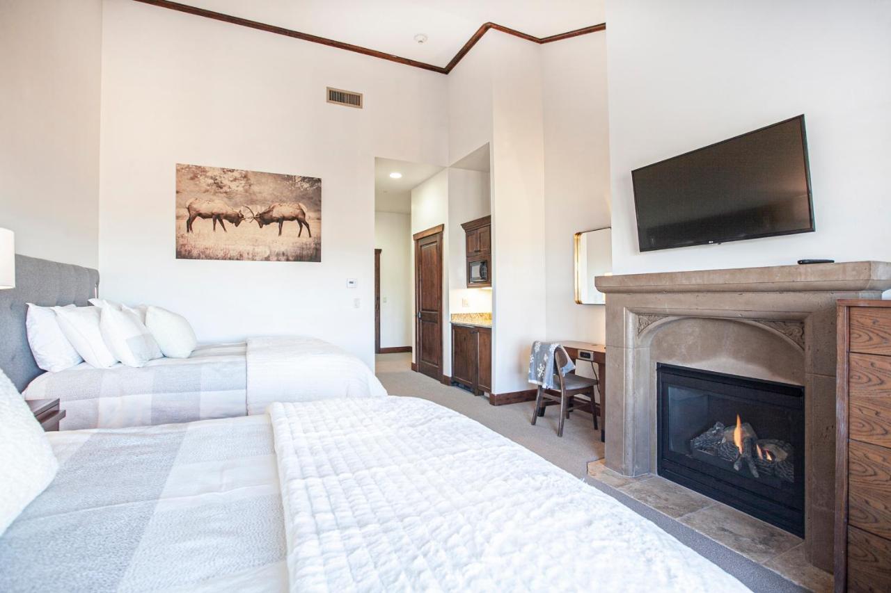| Hyatt at the Canyons by Lespri Management