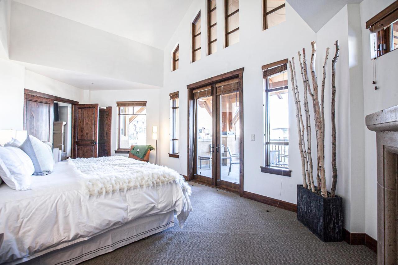 | Hyatt at the Canyons by Lespri Management