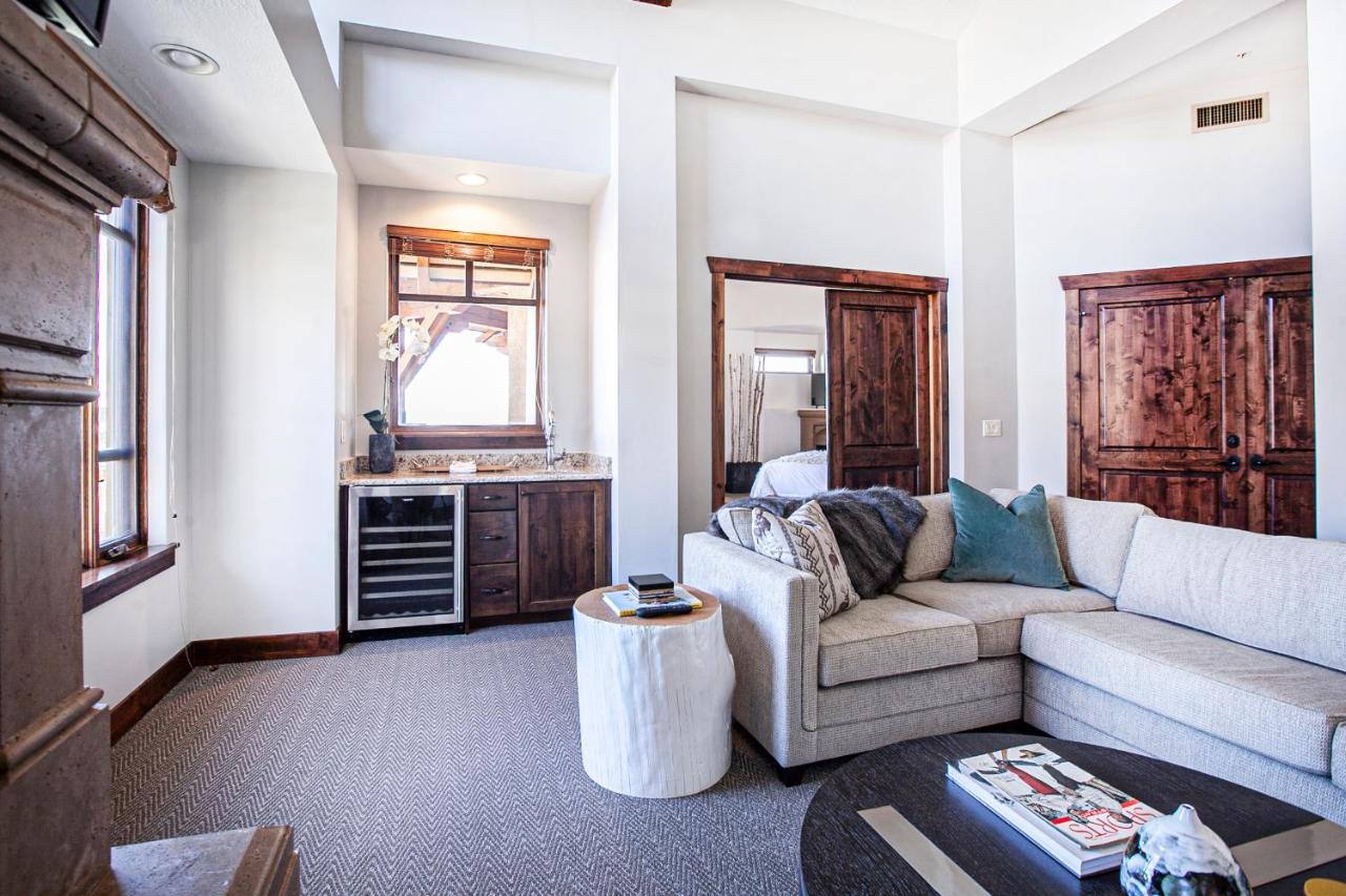  | Hyatt at the Canyons by Lespri Management