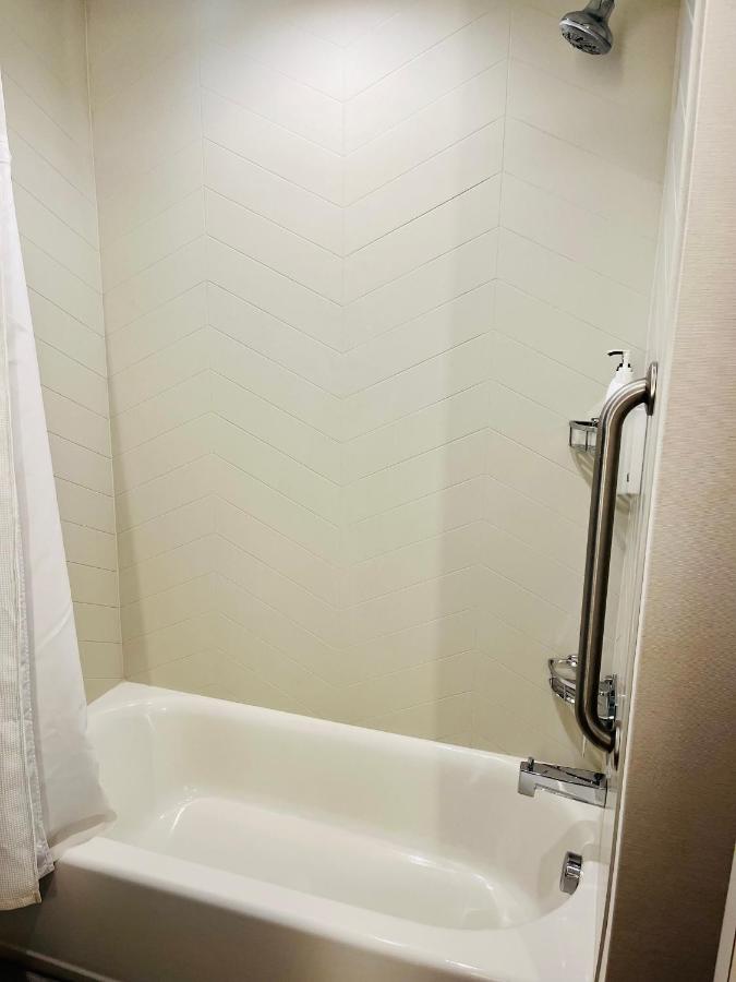 | Fairfield Inn & Suites by Marriott Staunton