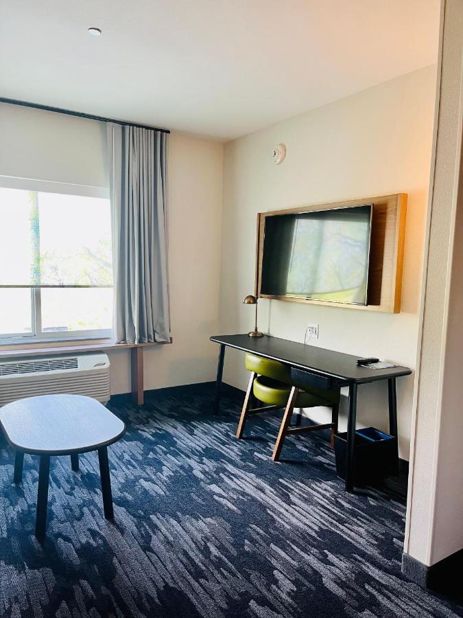 | Fairfield Inn & Suites by Marriott Staunton