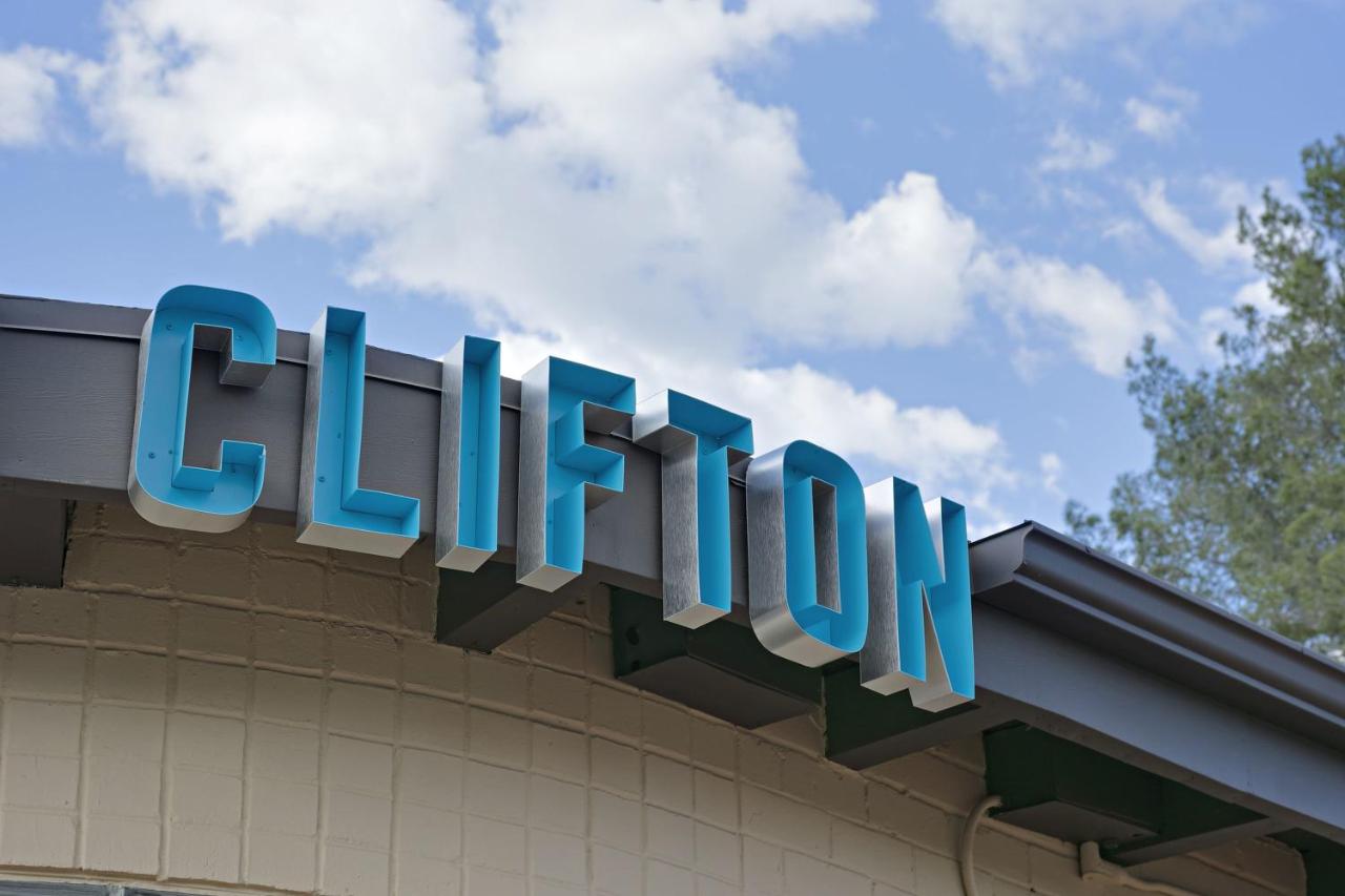  | The Downtown Clifton Hotel