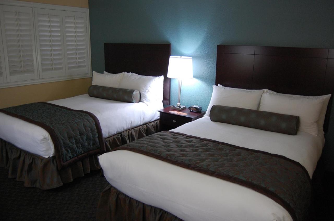 Double Room - Disability Access (No Resort Fees + Free Parking) at Best Western Plus Casino Royale - Center Strip