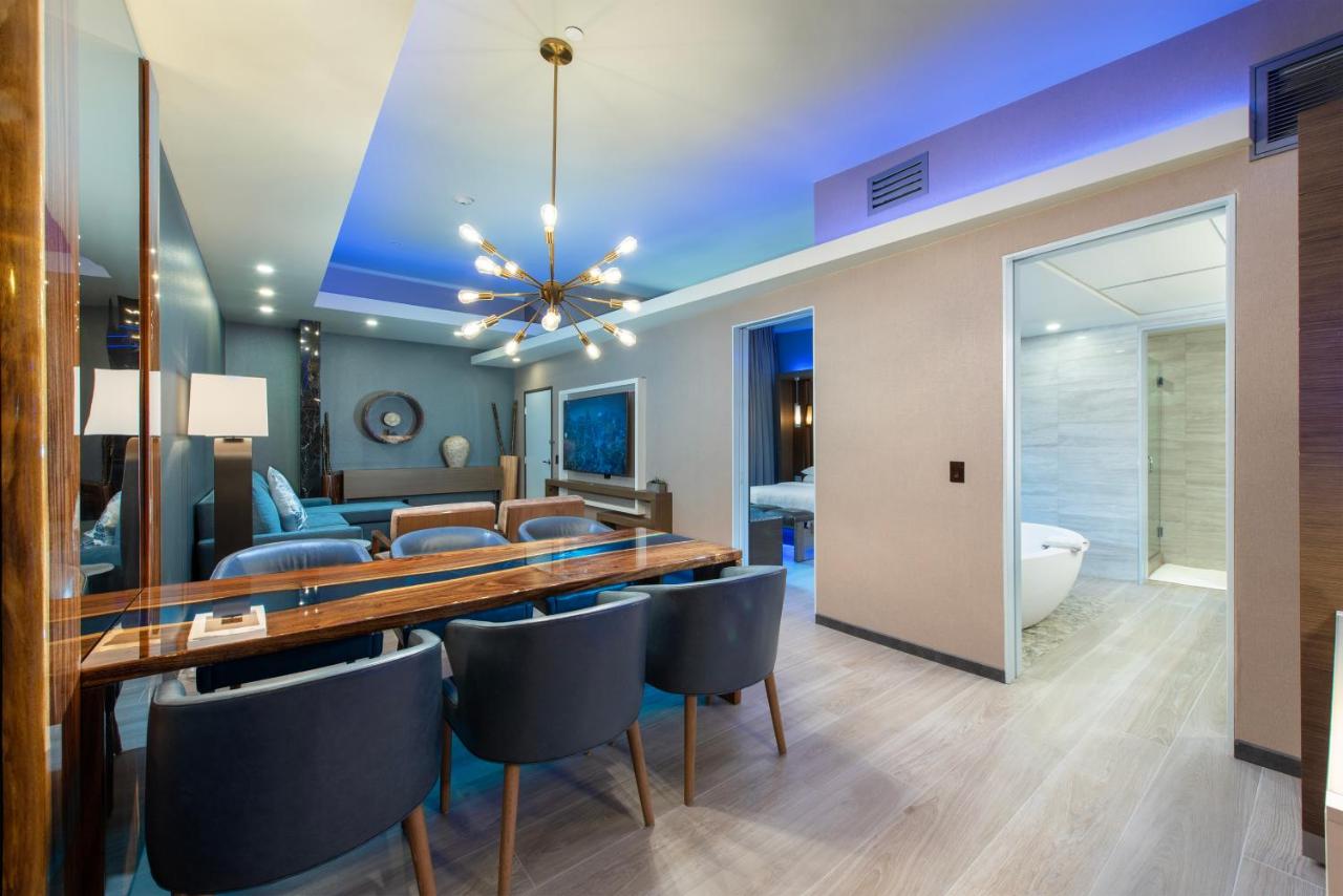 | Shade Hotel Manhattan Beach