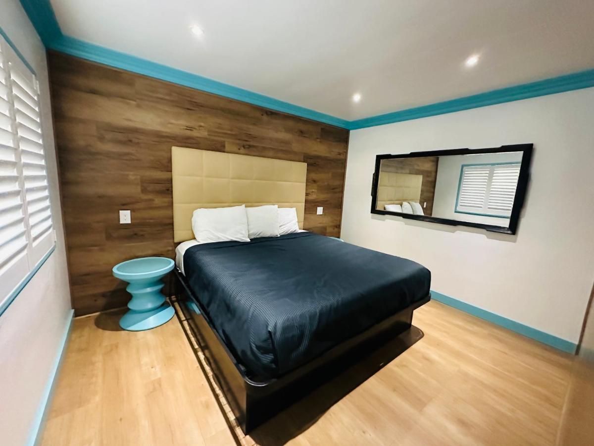 | Casa Blanca Inn & Suites Whittier