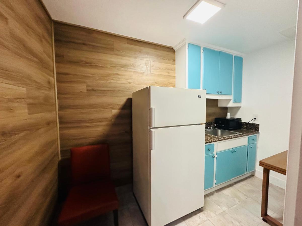 | Casa Blanca Inn & Suites Whittier