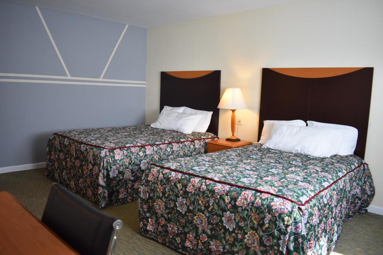 | East Norwich Inn