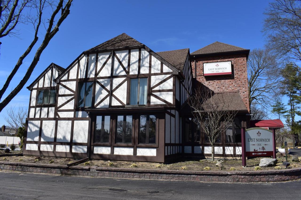| East Norwich Inn