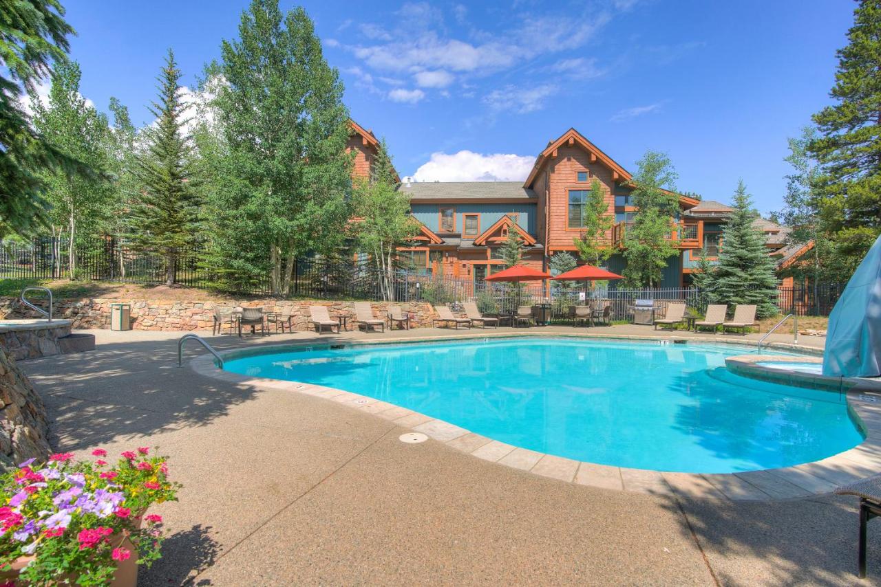 | Mountain Thunder Lodge