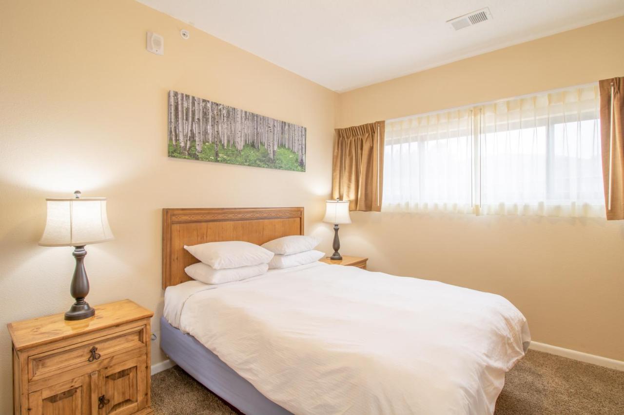 King Suite at Coyote Mountain Lodge