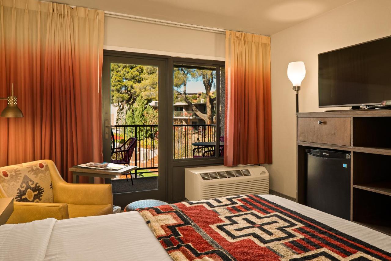 Premium Courtyard Single Queen Room at Arabella Hotel Sedona
