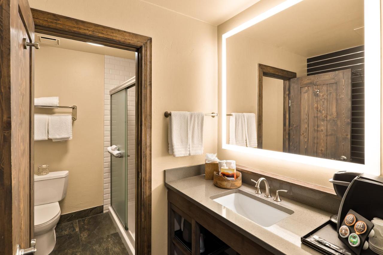 Premium Courtyard King View Room at Arabella Hotel Sedona