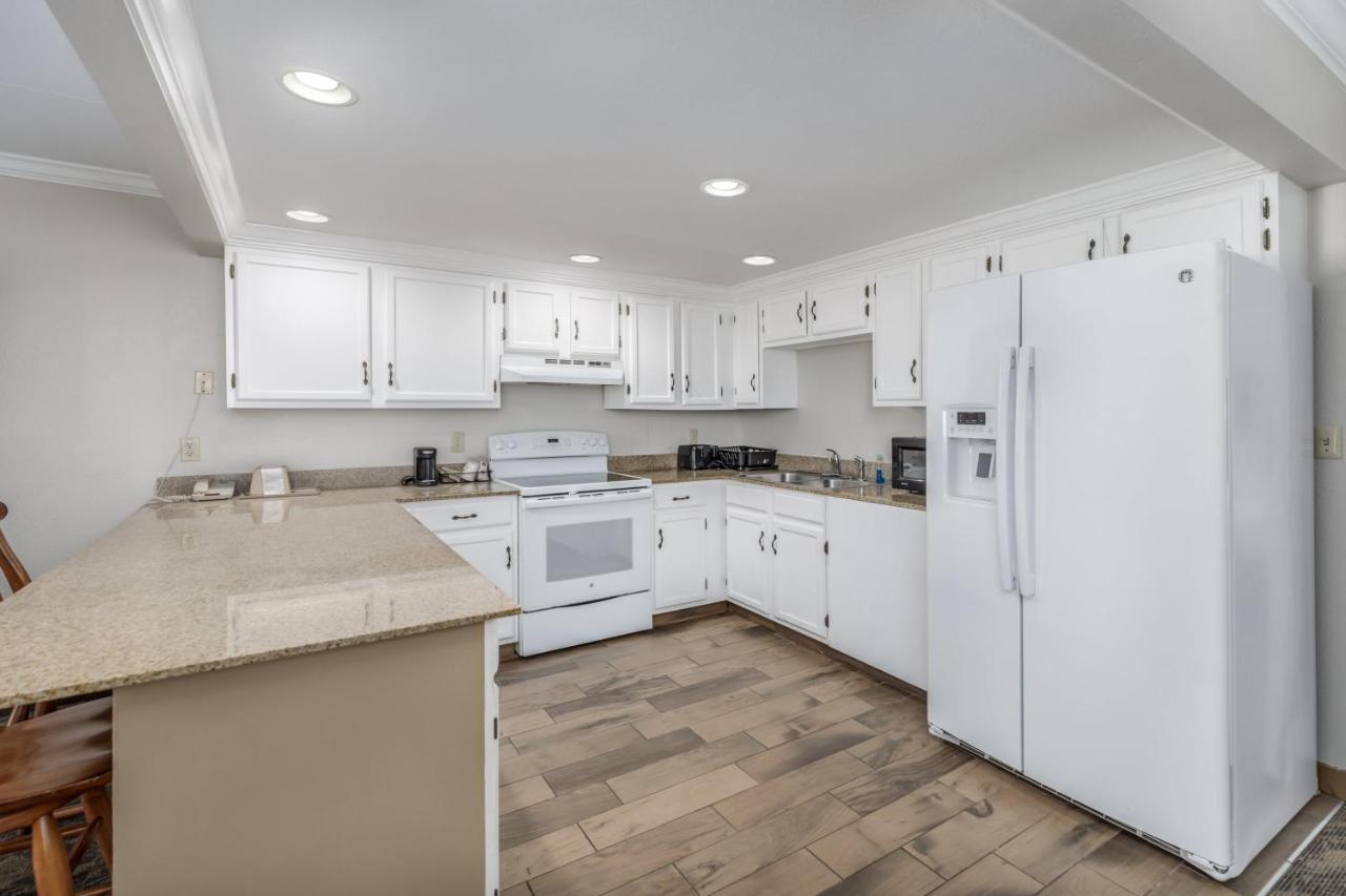 Apartment at Crossroads Inn & Suites