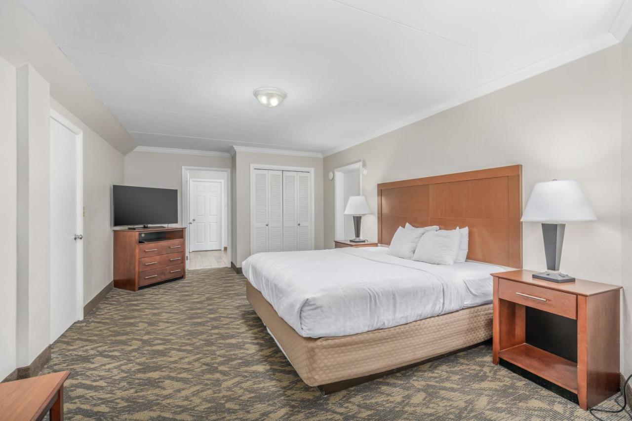 Apartment at Crossroads Inn & Suites