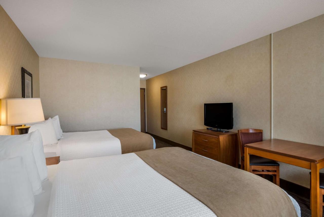 Queen Room with Two Queen Beds - Non-Smoking at Best Western Vermillion Inn