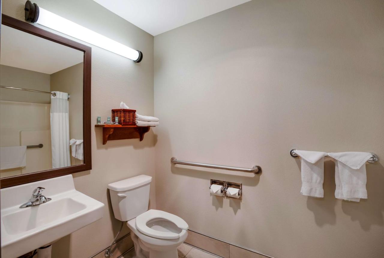 Room #52734817 at Best Western Vermillion Inn