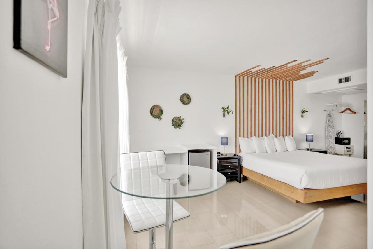 Deluxe King Studio ADA with Kitchen at Hotel Belleza