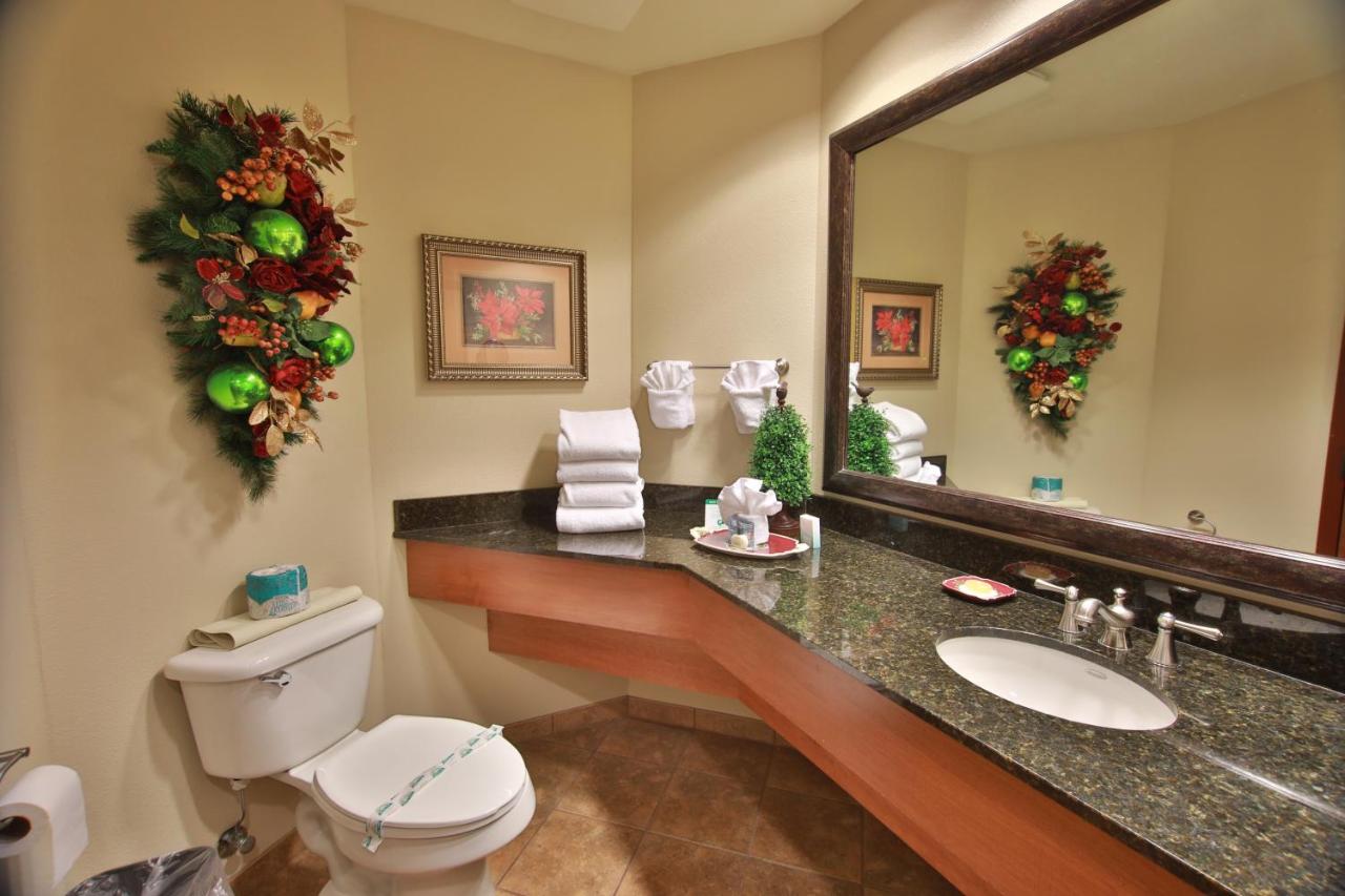 | The Inn at Christmas Place