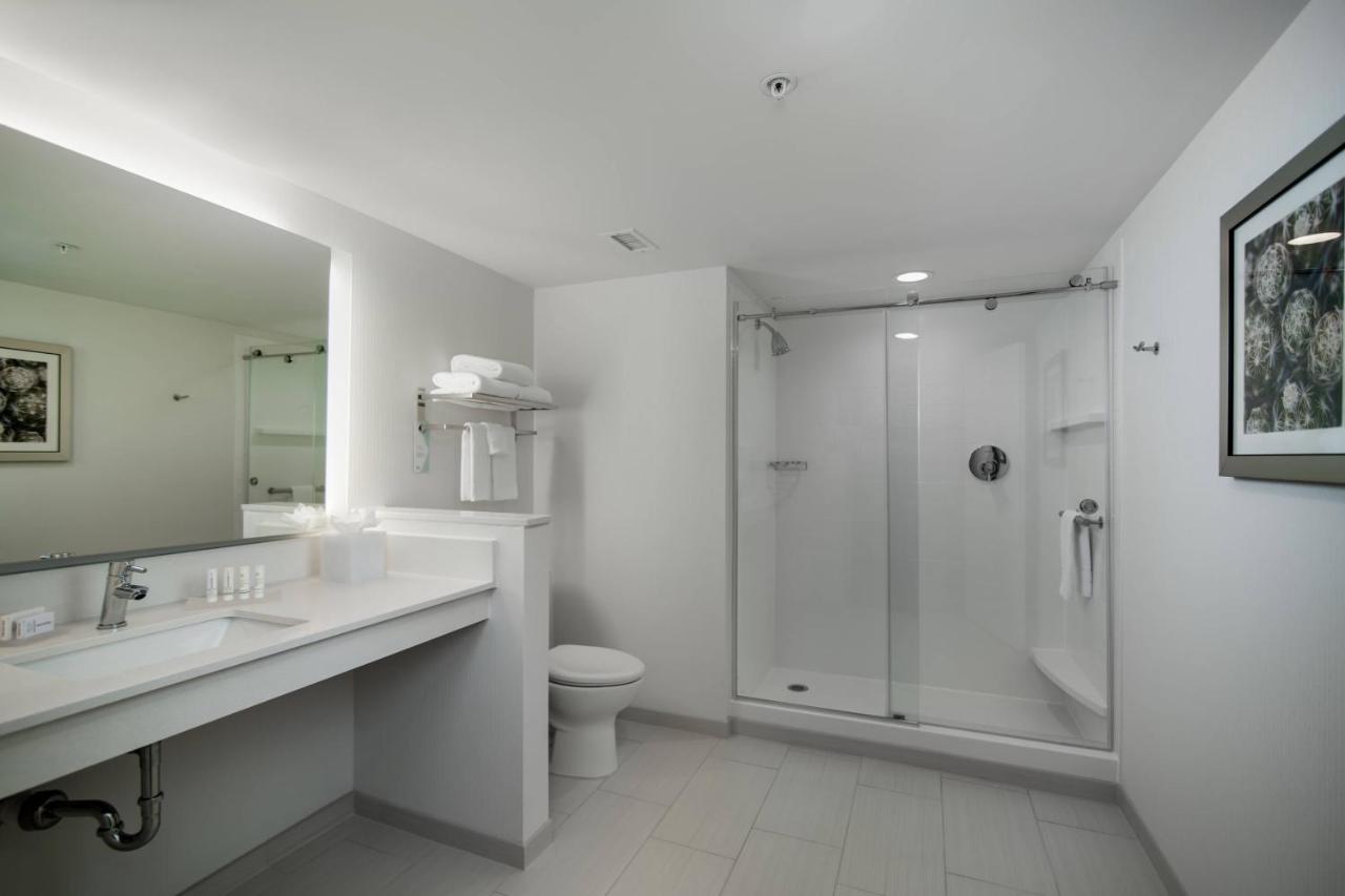 King Suite at Fairfield Inn & Suites Fort Worth Downtown/Convention Center